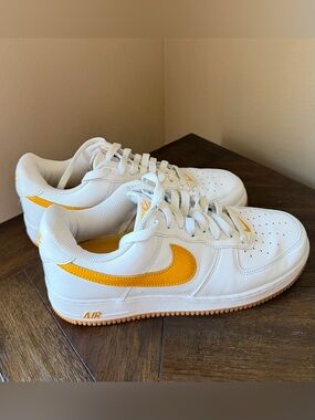 Nike Air Force 1 Low Sneaker - Size 9.5 Men